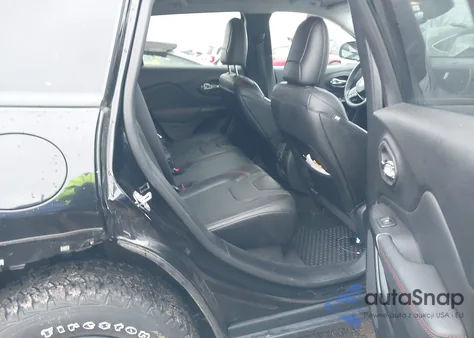 2022 Jeep Cherokee Trailhawk 4X4 from USA, damaged, VIN 1C4PJMBX7ND531919